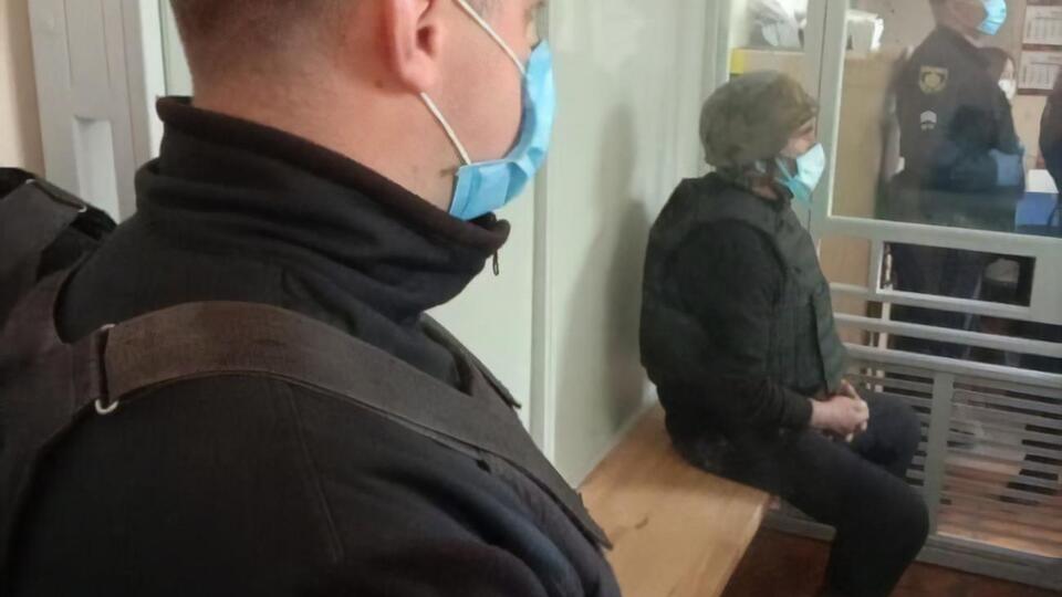 На підозрюваному – шолом, бронежилет