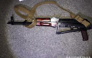 На месте стрельбы изъяли карабин