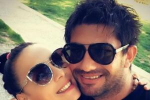 Мрдакович жил со своей девушкой, певицей