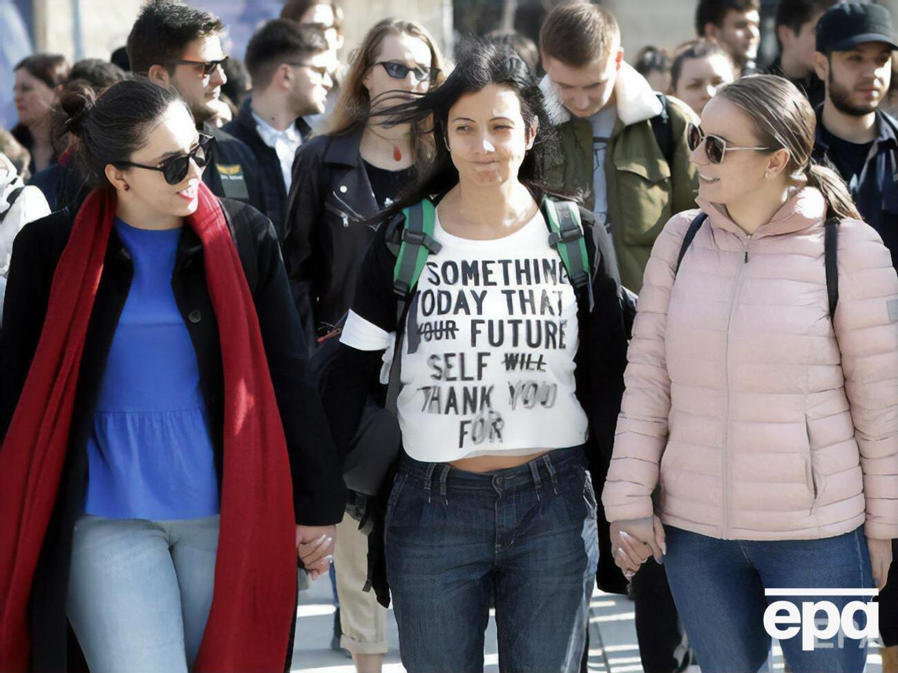 Студенты смогут попасть в Польшу только автомобильным транспортом