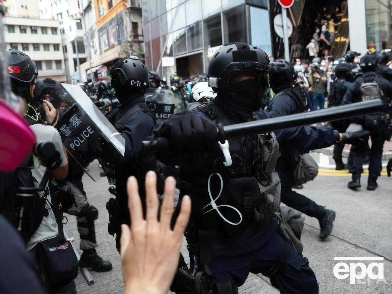 Полиция отчиталась о задержании около 120 человек