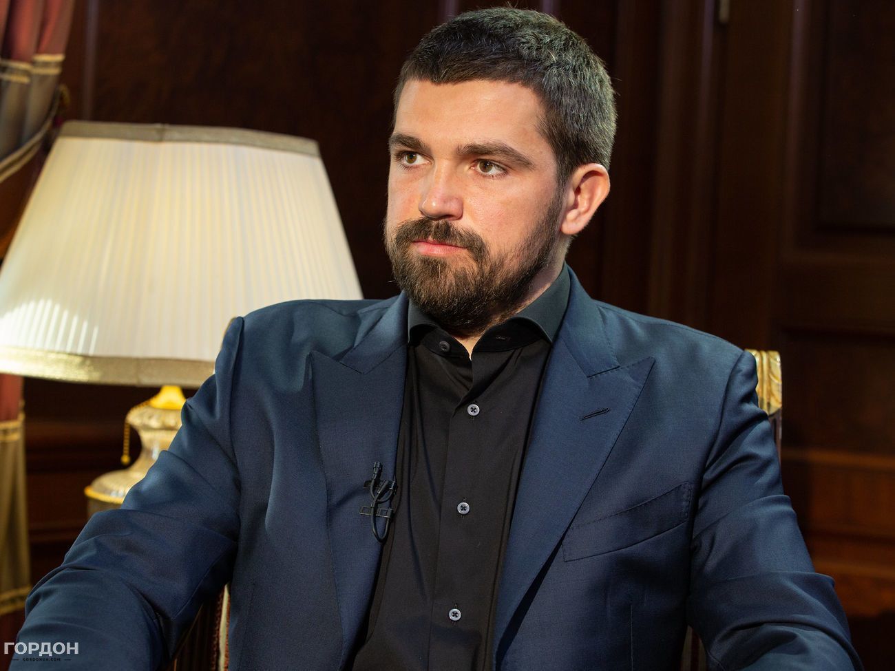 Трофимов:&nbsp;У нас целая история: обработка, замеры температуры, специальный скрининг, маска, руки... Мы все это соблюдаем