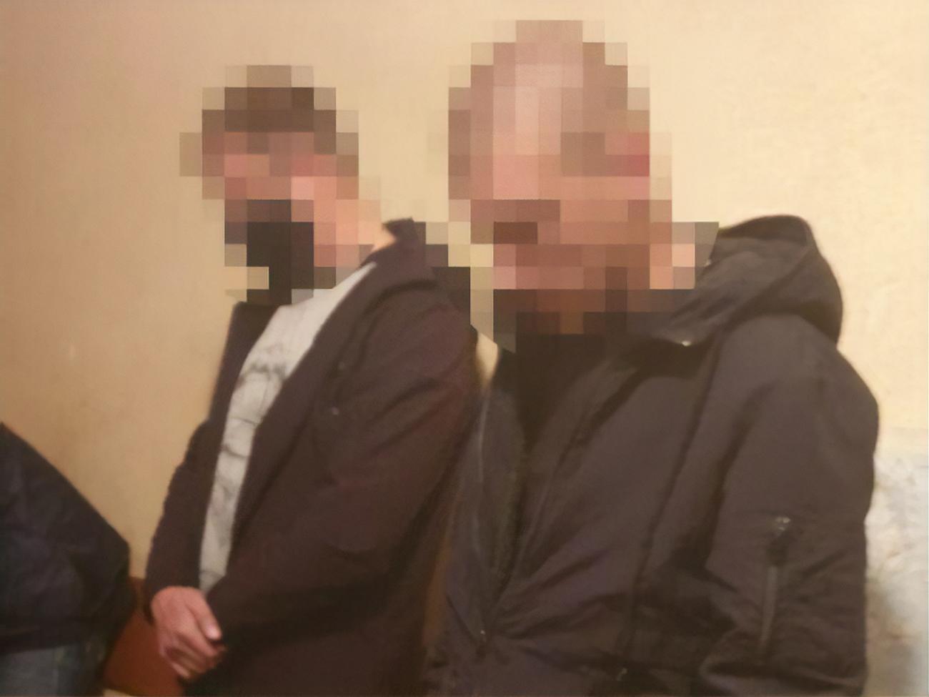 Задержанным полицейским пока не сообщили о подозрении