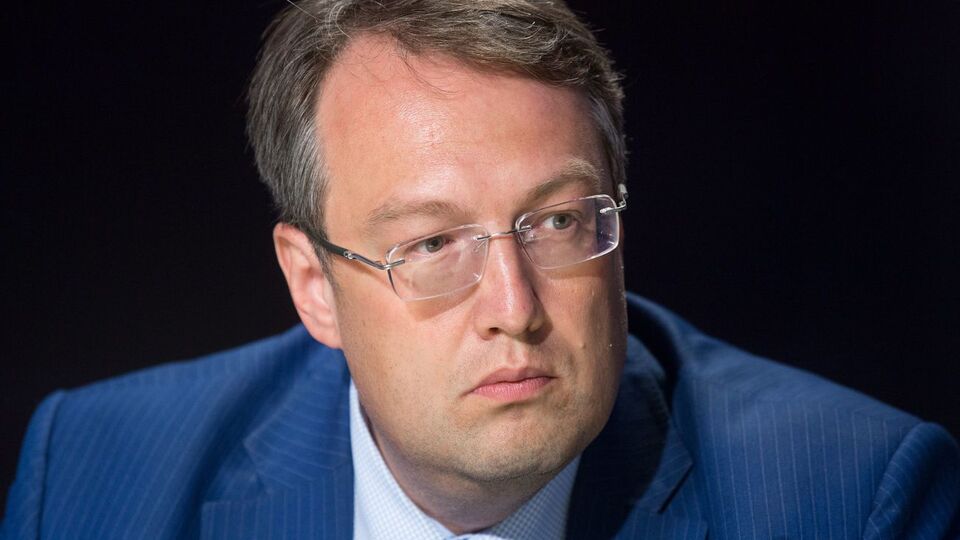 Геращенко: В полиции работает около 130 тыс. человек, и не все из них соответствуют высоким моральным требованиям, которые закон предъявляет к полицейским