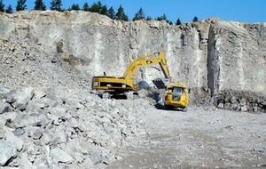 Права на свое предприятие потеряли Елизавета Гайсаева и Сергей Шарава, владельцами и бенефициарами стало ООО "Гранит Инвест-Рокитное"