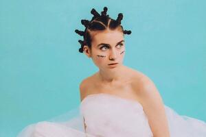 Jerry Heil: Героиня влюблена в него, он – в нее, но это треугольник, где третья – его мама