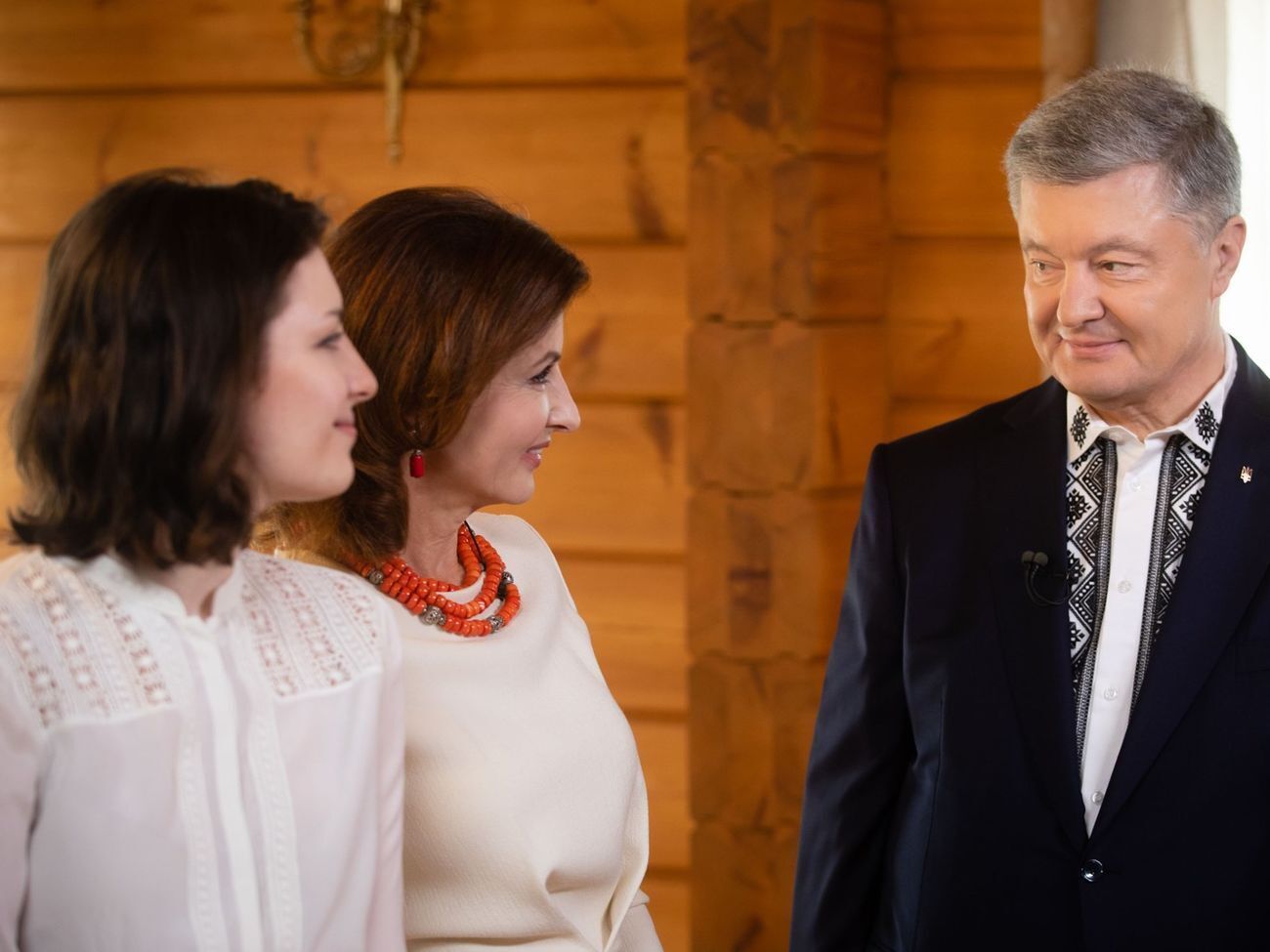 Повістку дружині експрезидента Марині Порошенко вручили в музеї Івана Гончара