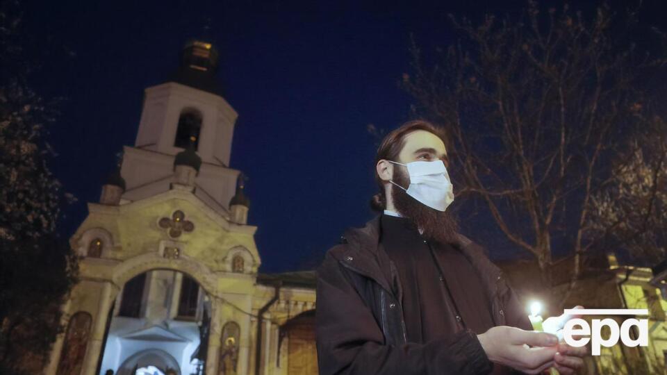 Карантин поширюється і на церкви