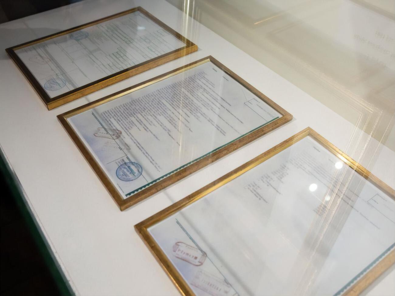 Співробітники ДБР забрали митні декларації до картин