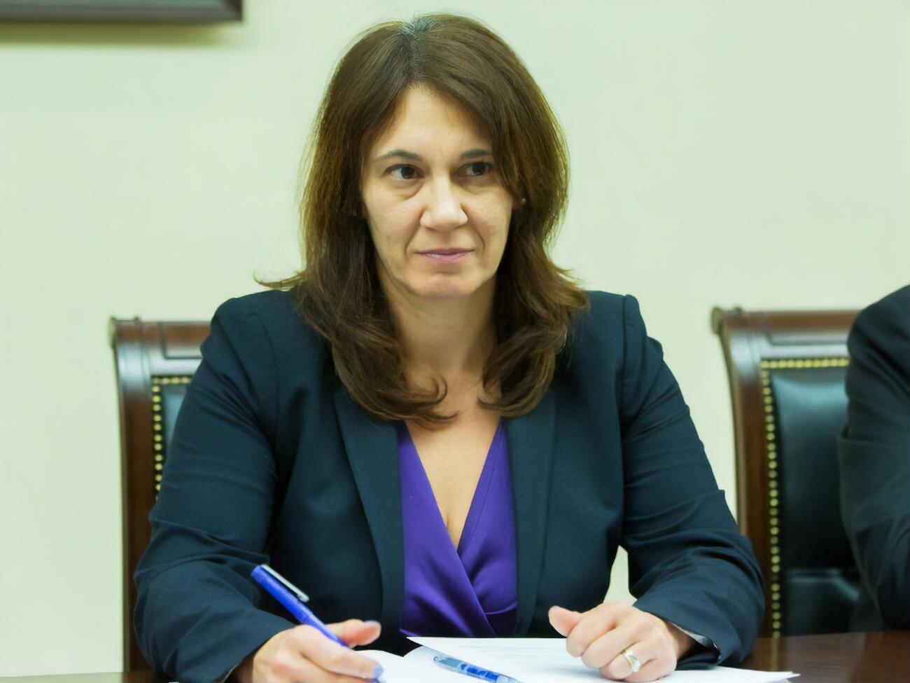 Іванна Владкова-Голлар працює у МВФ протягом 18 років і спеціалізується на економіках, що розвиваються