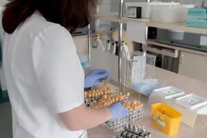 В Україні загальна кількість випадків COVID-19 за час епідемії сягнула 21 905