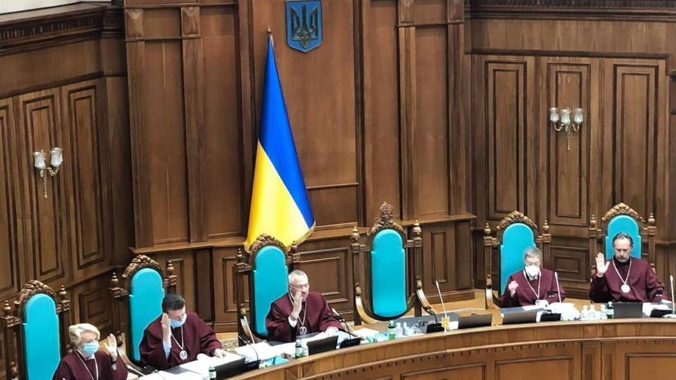 Конституційний Суд розгляне подання народних депутатів
