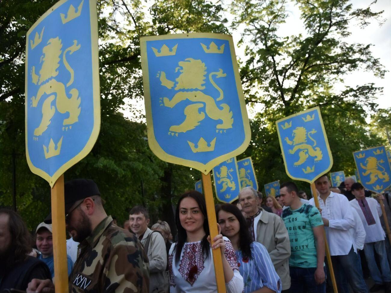 В'ятрович зазначив, що в рішенні суду немає нічого про те, чи є символіка дивізії "Галичина" нацистською