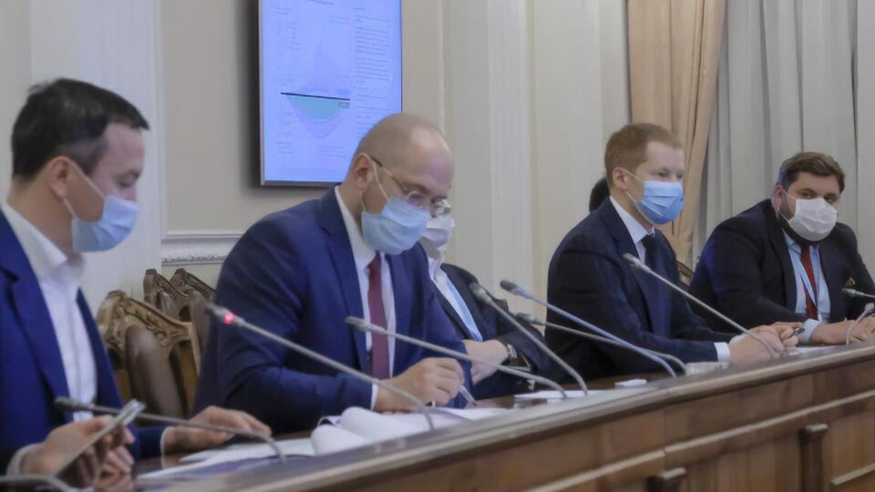 Експорт товарів протиепідемічного призначення було заборонено з березня