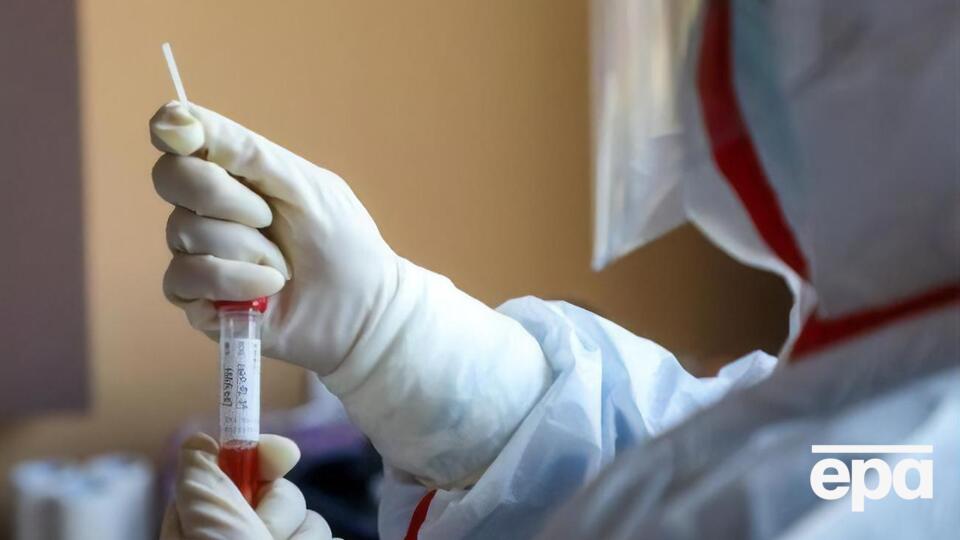 На коронавірусну інфекцію хворіють і лікарі, і медсестри