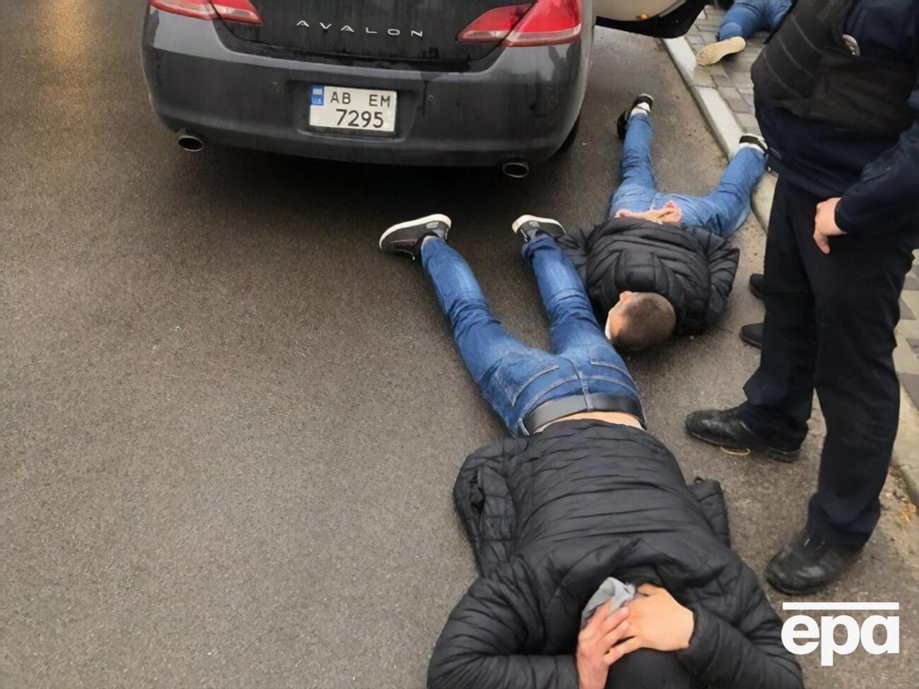 Поліція затримала 10 осіб