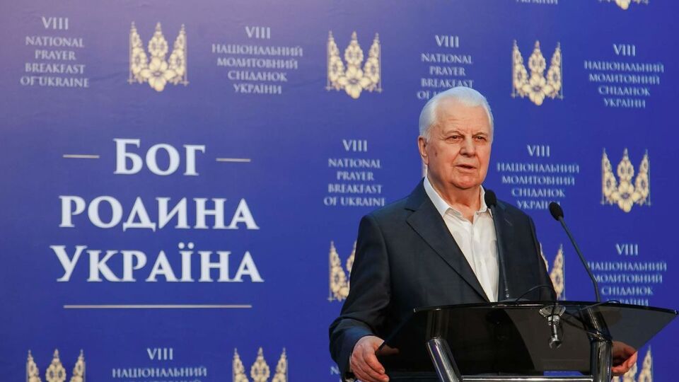 Кравчук: Єльцин наполягав на тому, щоб ядерну зброю з України вивезли в Росію безплатно