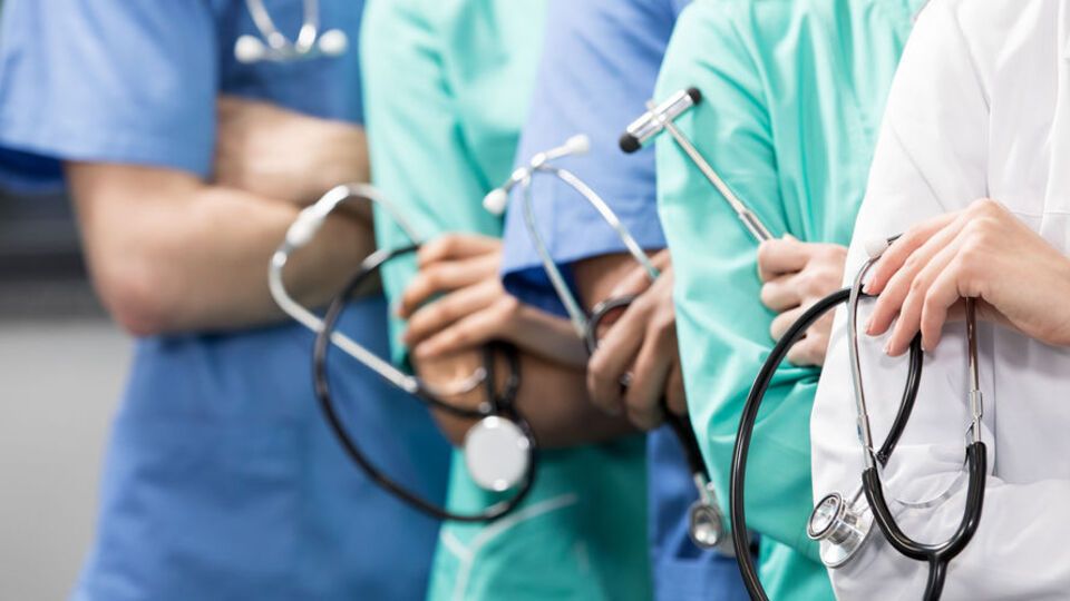 Понад 14% усіх хворих на COVID-19 мешканців Києва – це медики, і більшість із них заразилася під час роботи
