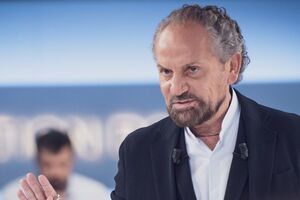 "Свобода слова Савіка Шустера" виходить в ефір щоп'ятниці