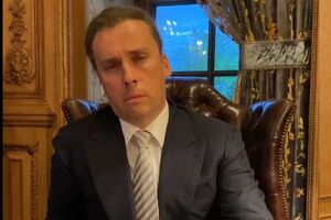 Галкін записав пародію, поставши одночасно в образі Путіна та Собяніна