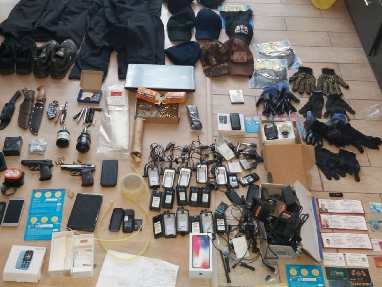 У поліції зазначили, що зловмисники ретельно готувалися до кожного нападу