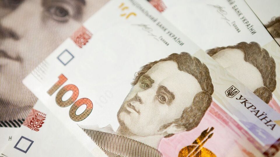 Середня зарплата в Києві впала більш ніж на 2 тис. грн