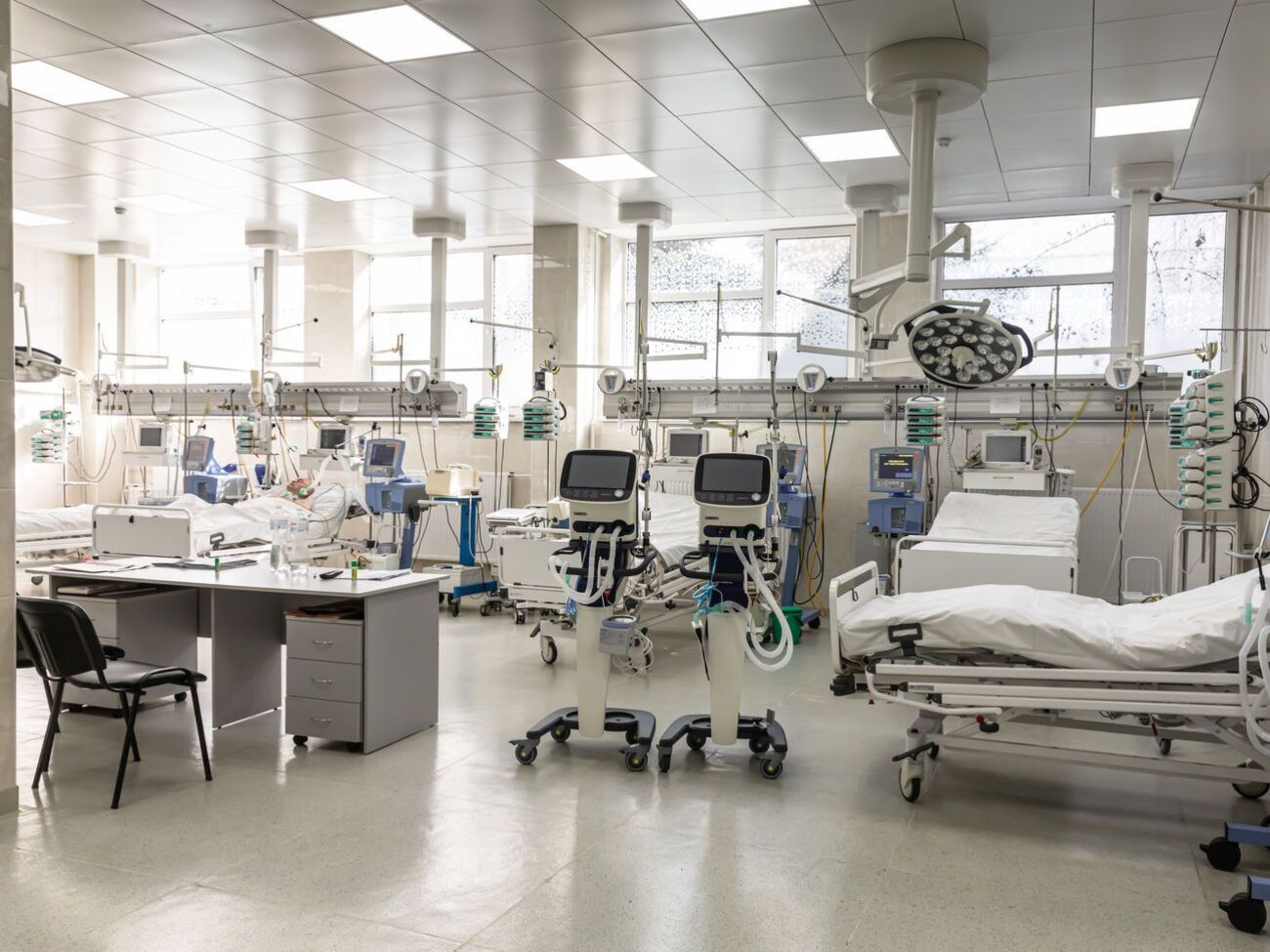 Более 10 тыс. украинцев имеют активную форму COVID-19