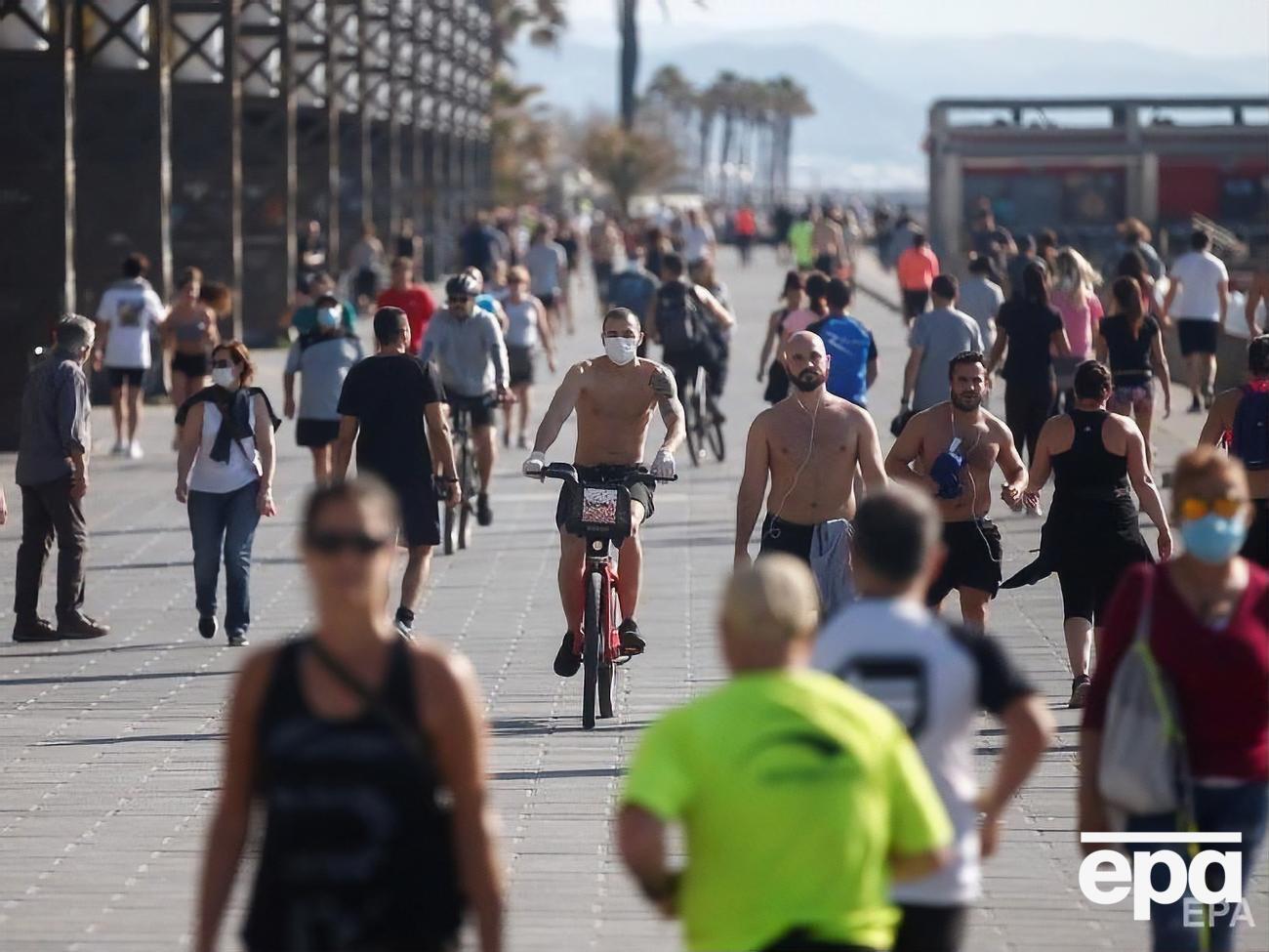 Іспанцям дозволили прогулянки і заняття спортом