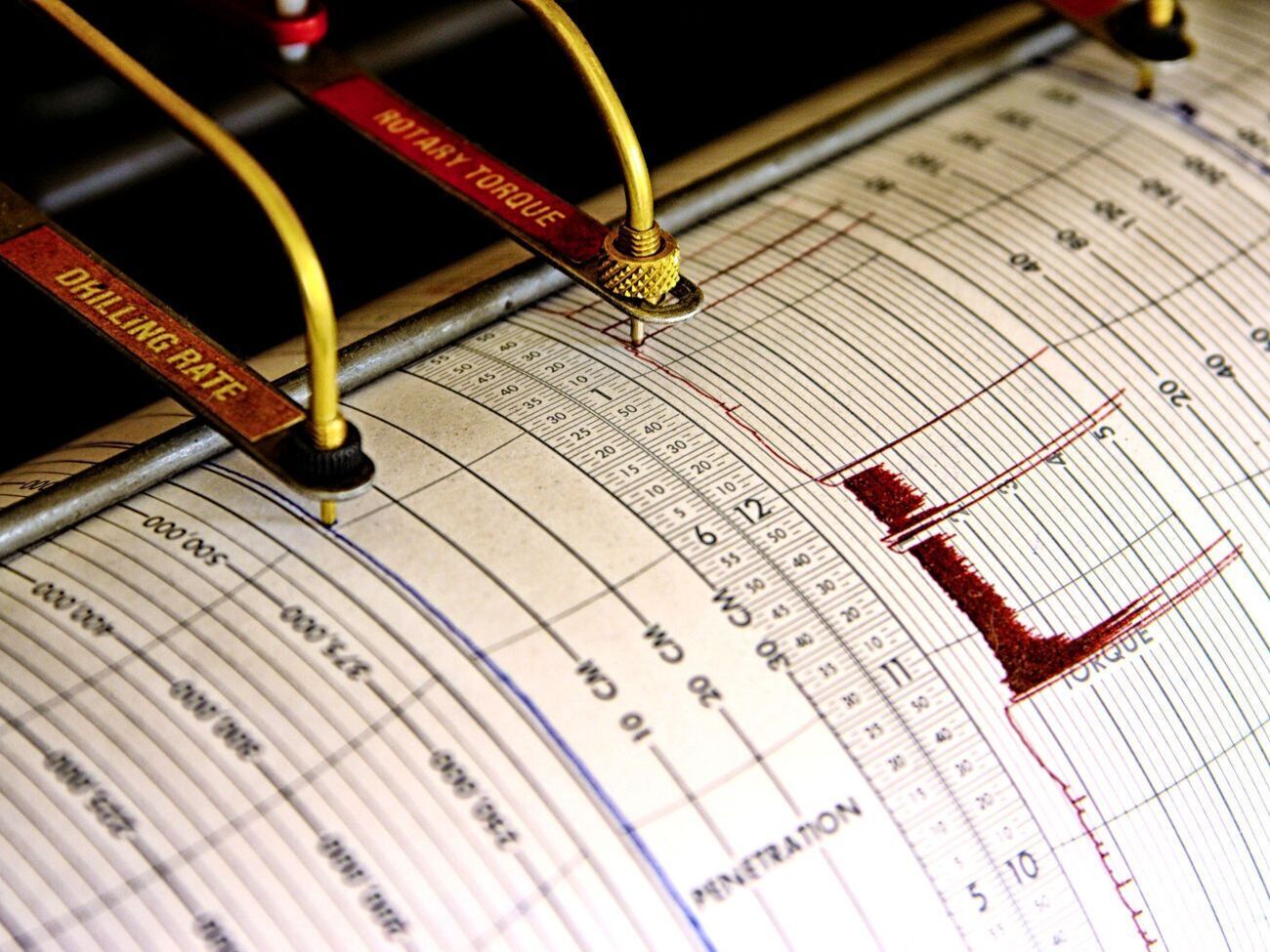 Очаг землетрясения находился на глубине около 10 км в 140 км южнее японского острова Фукуэ