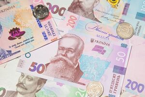 Нацбанк прогнозує сповільнення зростання зарплат