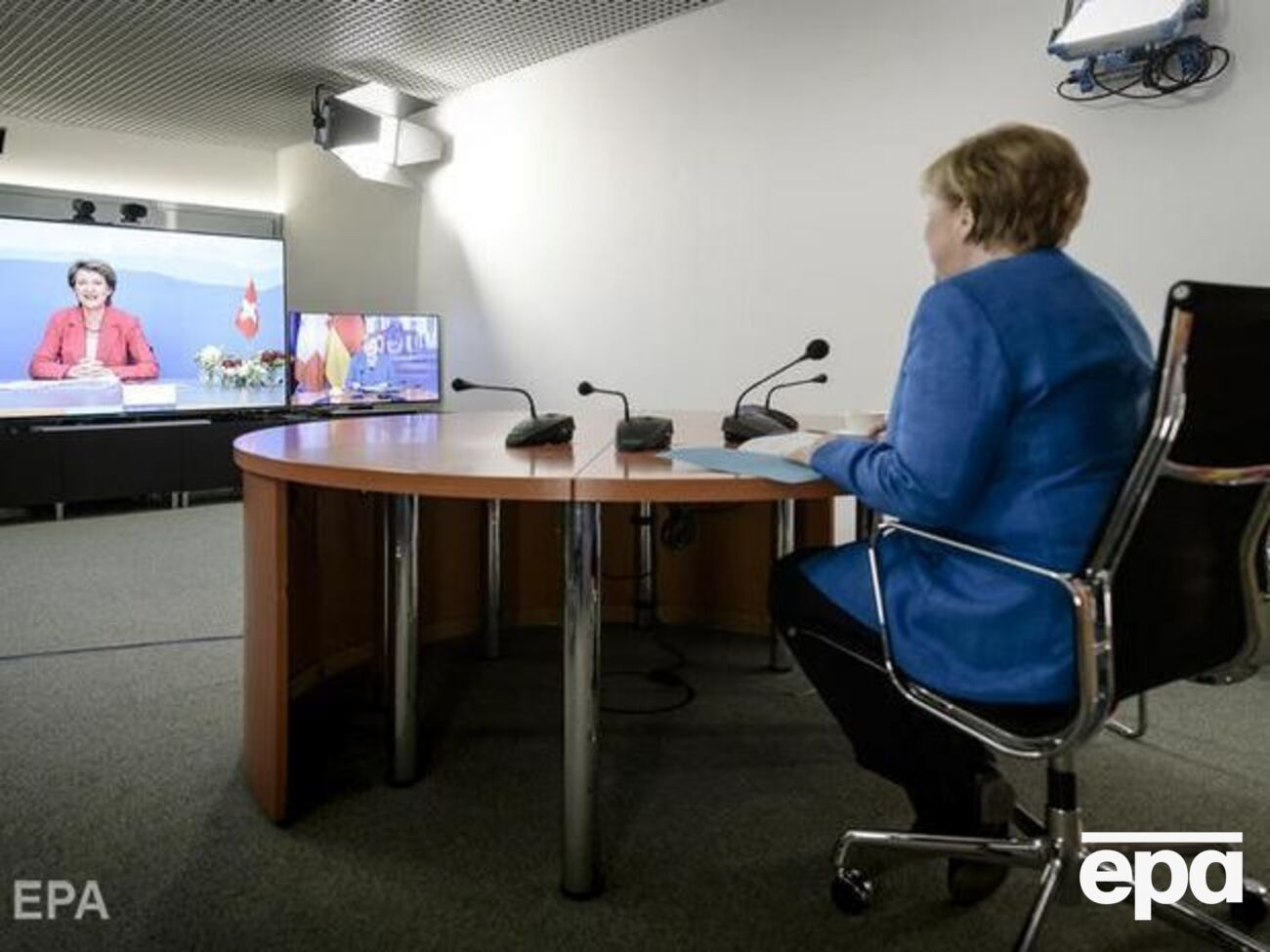 Меркель не поедет в США в конце июня