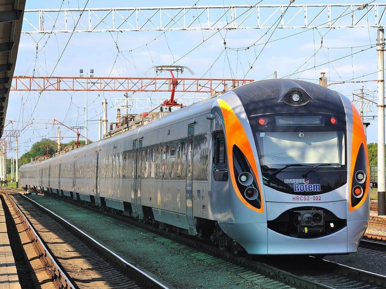 Усього з 1 червня буде запущено сім пар поїздів "Інтерсіті"