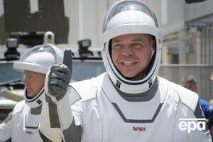 Бенкен (на переднем плане) и Херли должны стать первыми землянами, которые доберутся на МКС с помощью частной компании