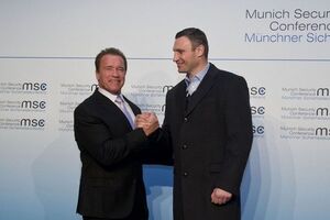 Шварценеггер заговорил по-украински