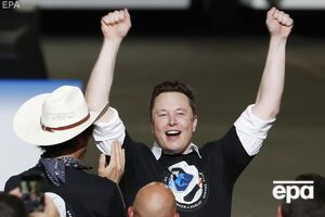 Маск святкує запуск астронавтів на ракеті SpaceX