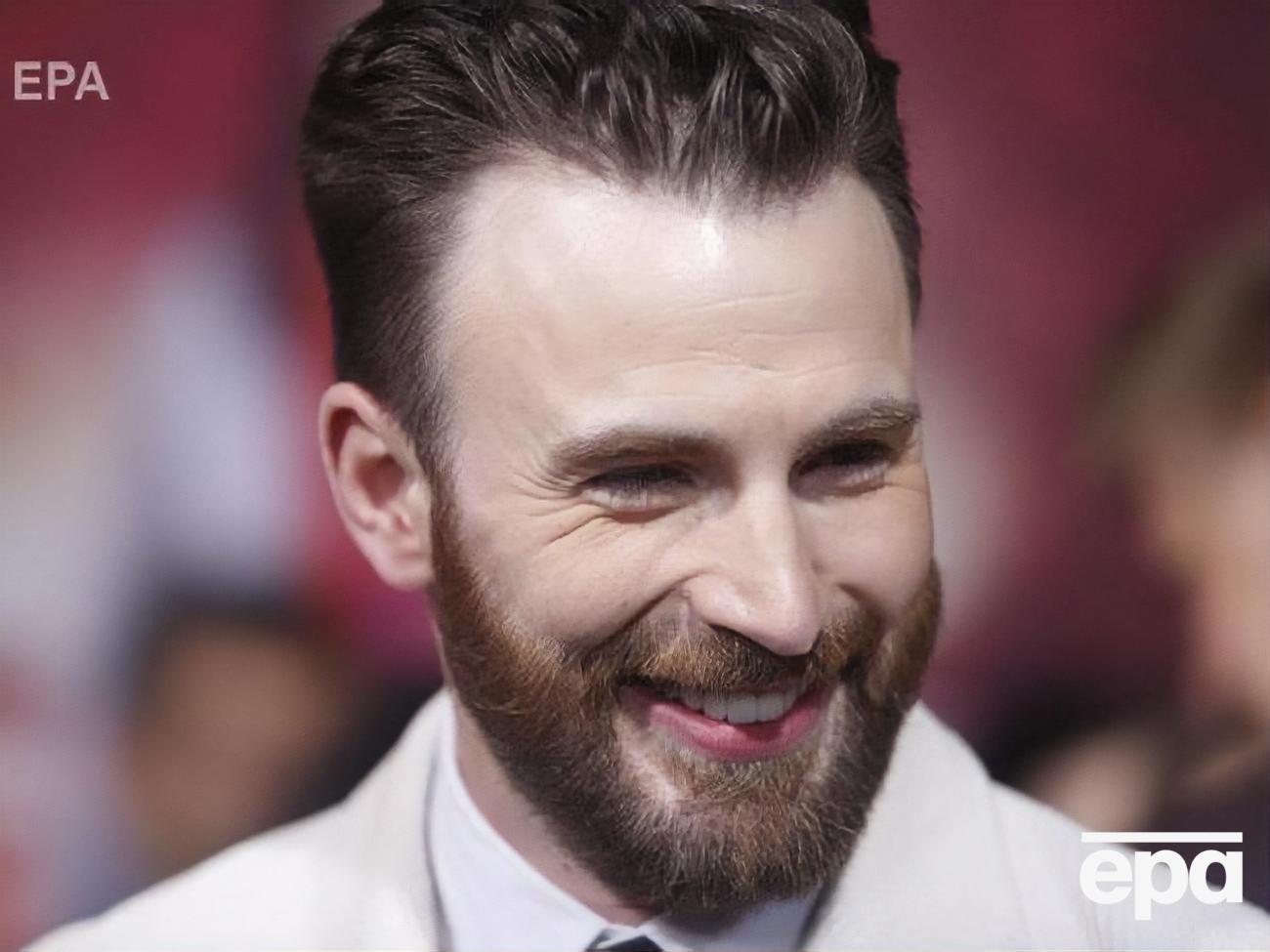 Эванс пригласил в Instagram коллег по франшизе "Мстители"