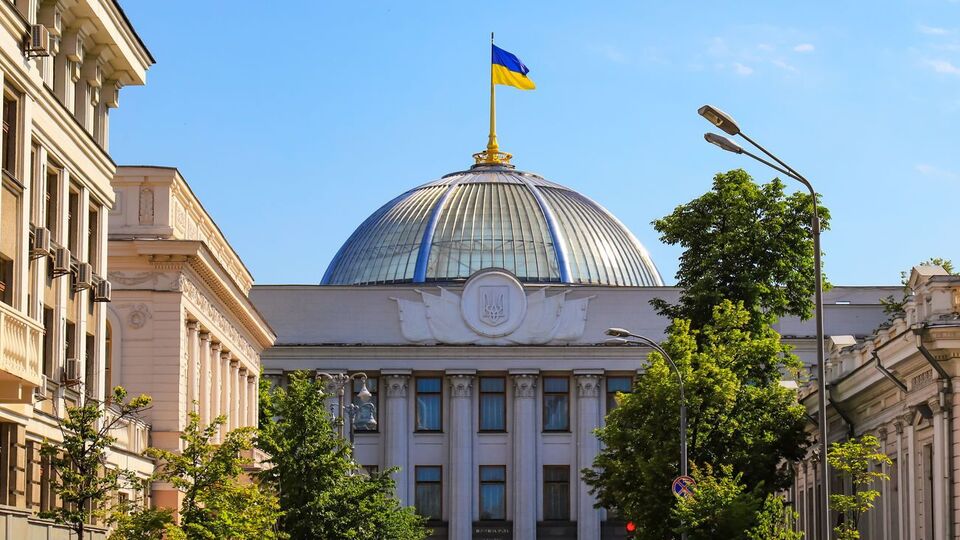 30 березня парламент дозволив під час карантину проводити засідання комітетів у форматі відеоконференцій