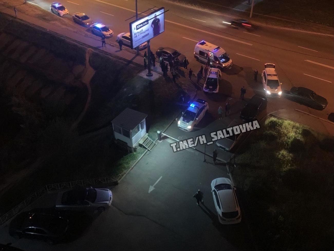 "Скорые" и полиция на месте драки в Харькове
