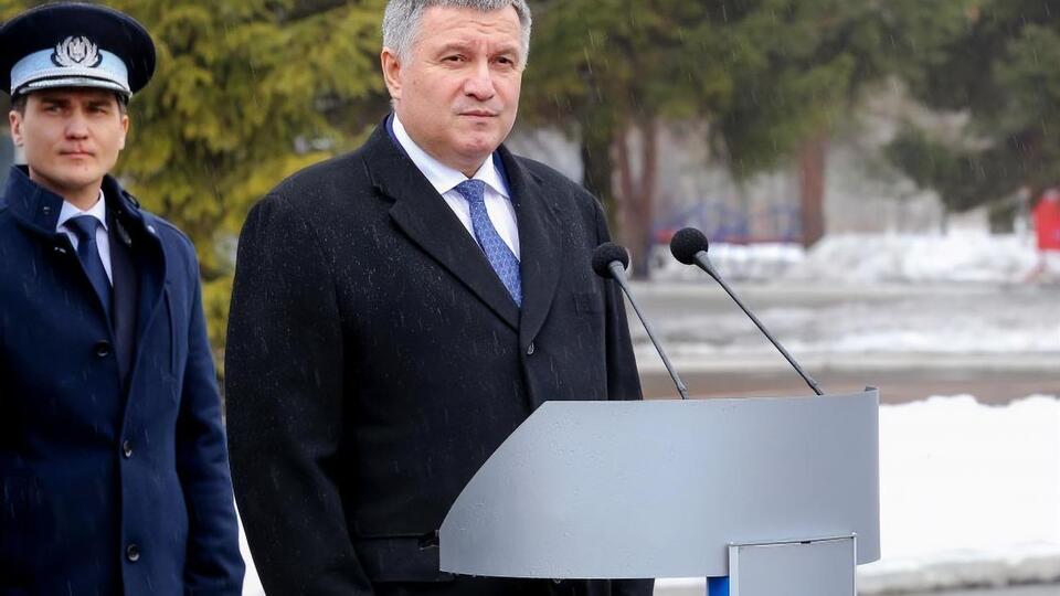 Аваков: Треба мати елементарну совість і свідомість!