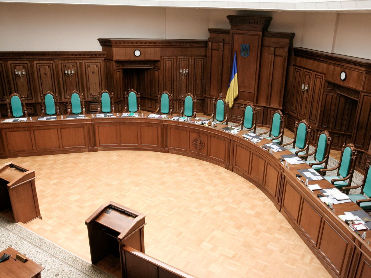 Депутатське подання надійшло до Конституційного Суду України 4 травня