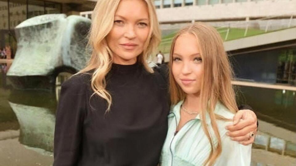 Мосс родила дочь в 2002 году