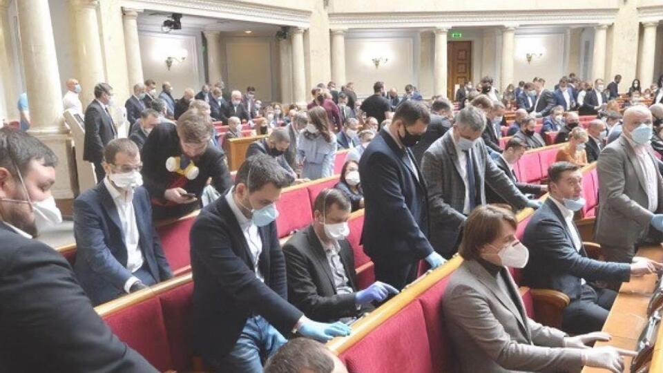 Рада может собраться на внеочередную сессию 12 мая