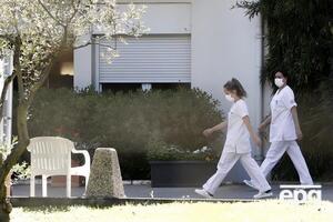 В больницах Франции находится 25 548 пациентов с COVID-19