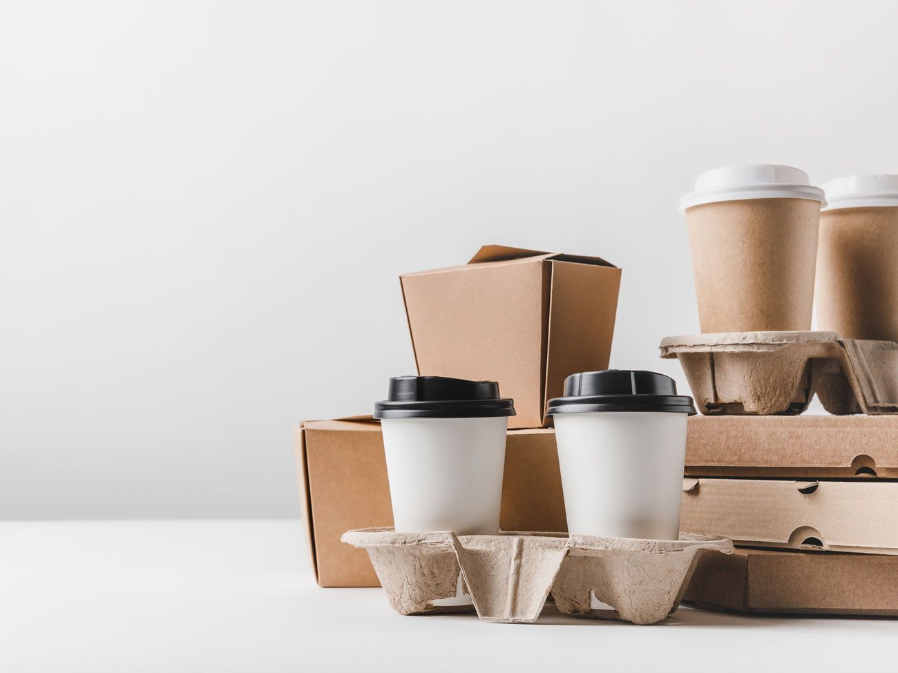 С сегодняшнего дня в Киеве разрешили продажу кофе в киосках