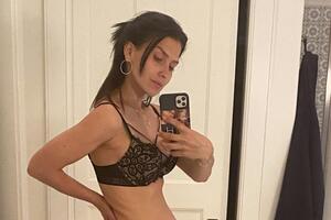 Хилария Болдуин: Каждую ночь, когда моя семья наконец-то спит, я захожу в ванную и занимаюсь спортом