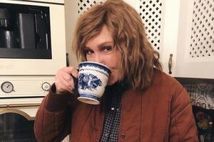 2 травня Васильєва повідомила, що її госпіталізували