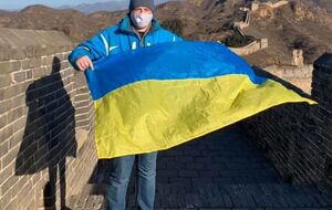 Зеленський скликав людей, яким невигідна медреформа і які втрачають від неї гроші. І вони порекомендували йому скасувати реформу
