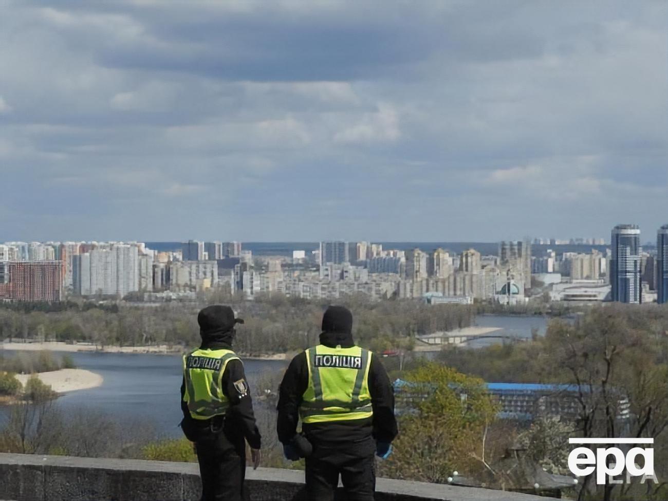 Карантин в Украине действует с 12 марта