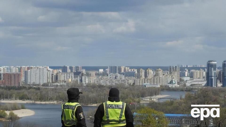 Карантин в Украине действует с 12 марта