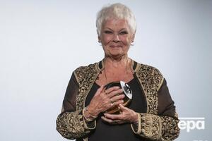 Денч стала самой возрастной моделью глянцевого издания